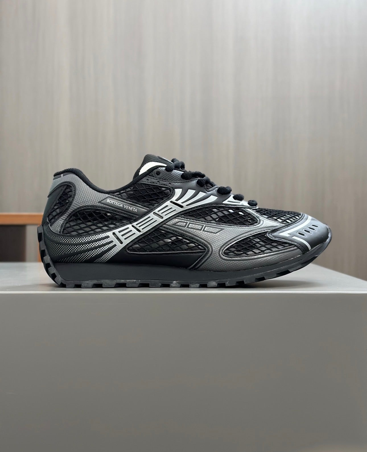 B*TTEGA V*ENETA- BLACK