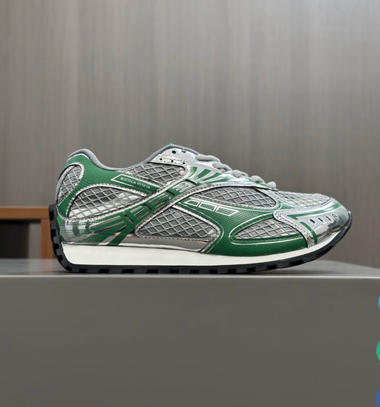 B*TTEGA V*ENETA- GREEN