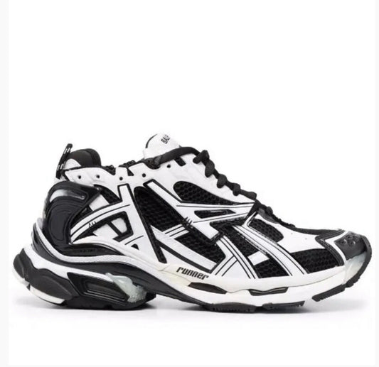 BB RUNNERS - BLACK & WHITE