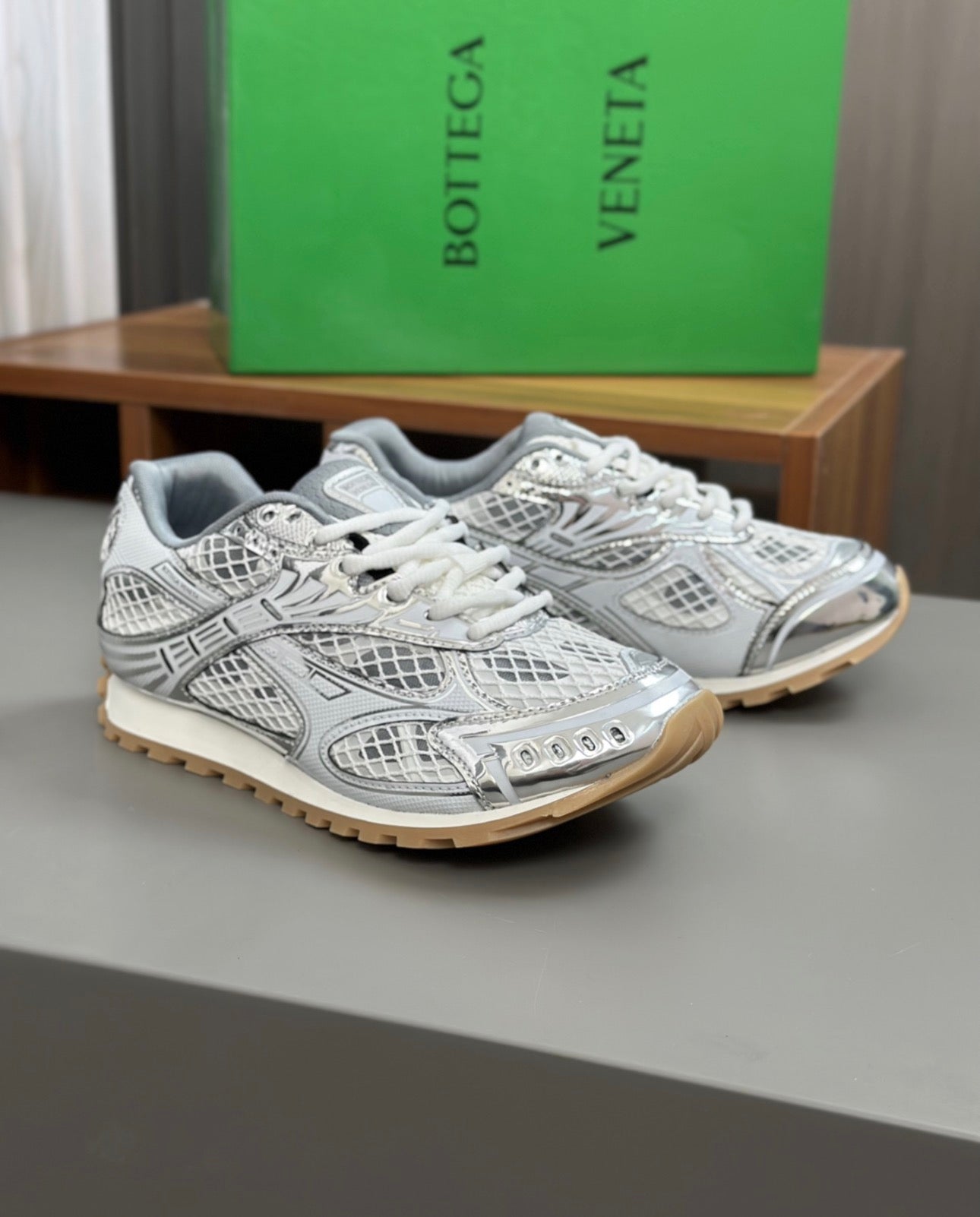 ON HAND - B*TTEGA VENETA - SILVER / GUM BOTTOMS